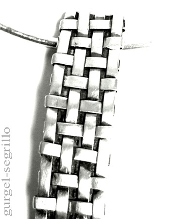 grid_pendant
